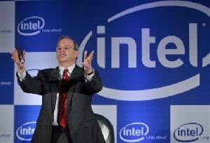 Intel Corp. Vice President and Chief Technology Officer Justin Rattner briefs the media in Bangalore, India, Wednesday, Jan. 16, 2008. 
